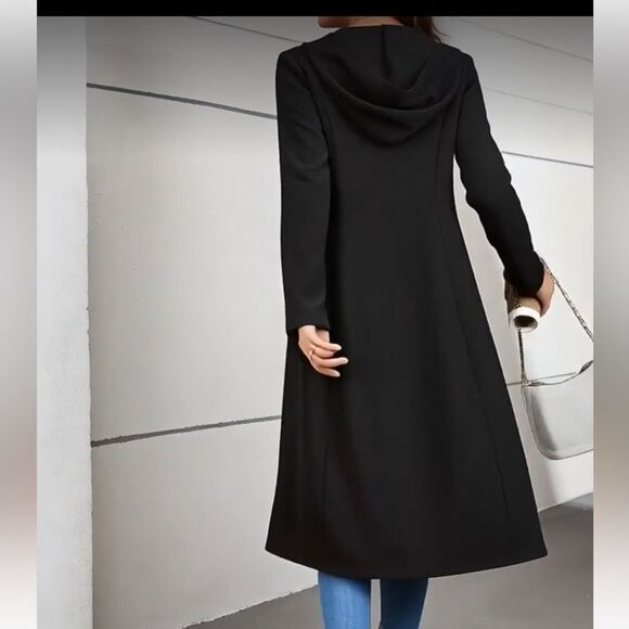 Elegant Black Long Sleeve half zipper unique jacket .   True to size - Picture 4 of 5